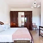 Villa Maroby - Garden & Parking