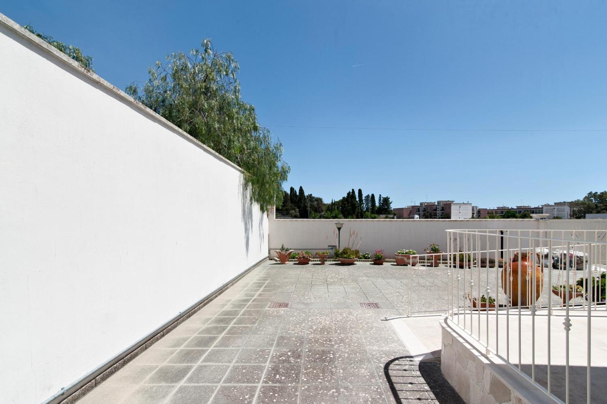 Maroby - Garden & Parking Villa Lecce