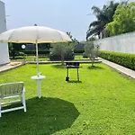 Villa Maroby - Garden & Parking
